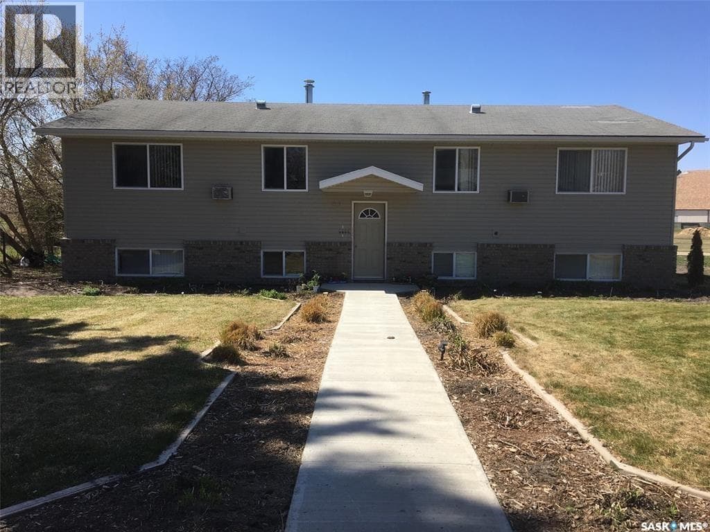 89 Horkoff AVENUE