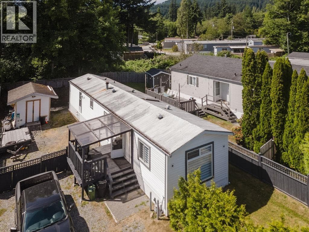 3 bed 1 bath single family at 69 1413 SUNSHINE COAST HIGHWAY — $289,000