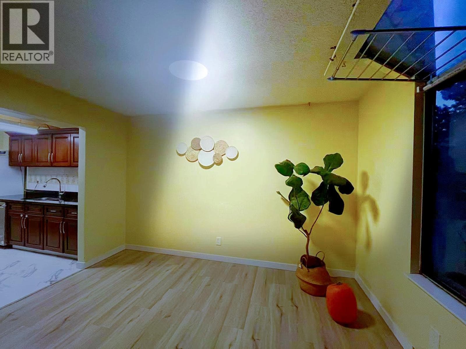 307 5800 COONEY ROAD photo 2