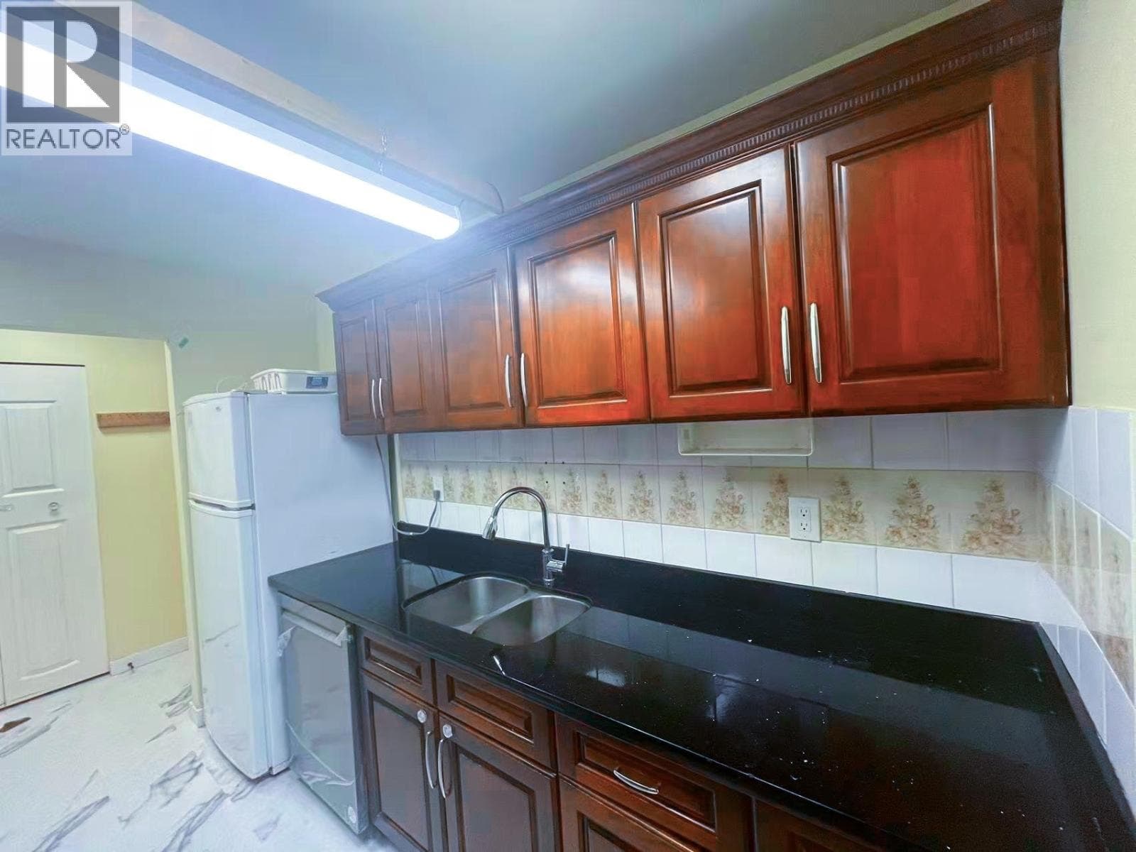 307 5800 COONEY ROAD photo 3
