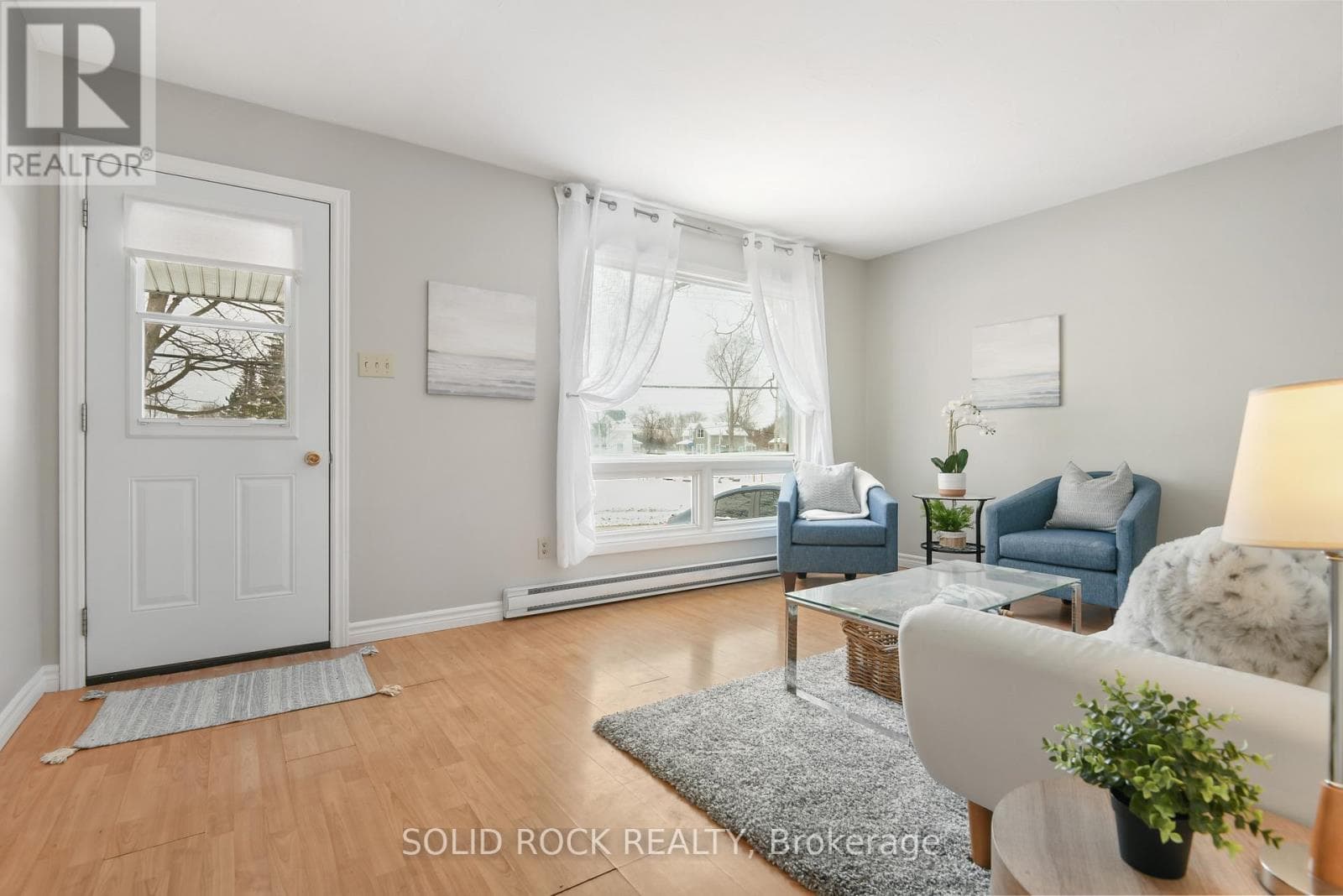 54 WILLIAM STREET W photo 2