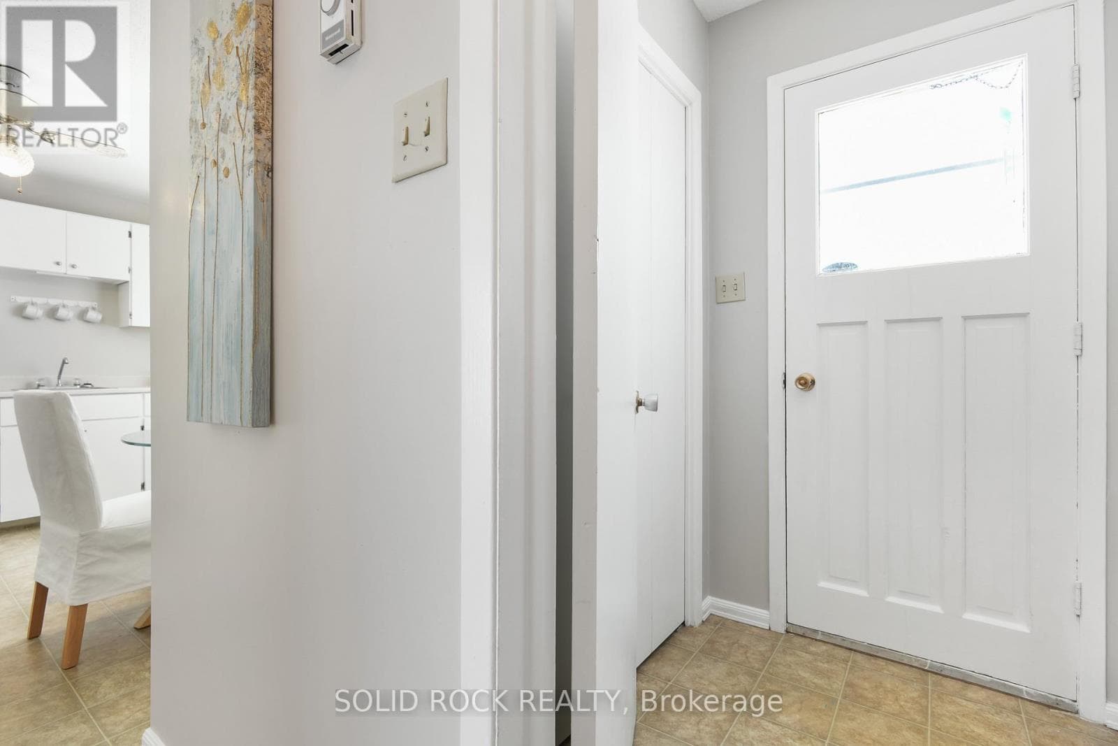 54 WILLIAM STREET W photo 4