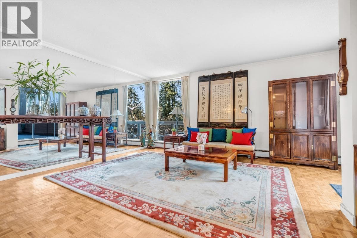 512 4900 CARTIER STREET photo 3