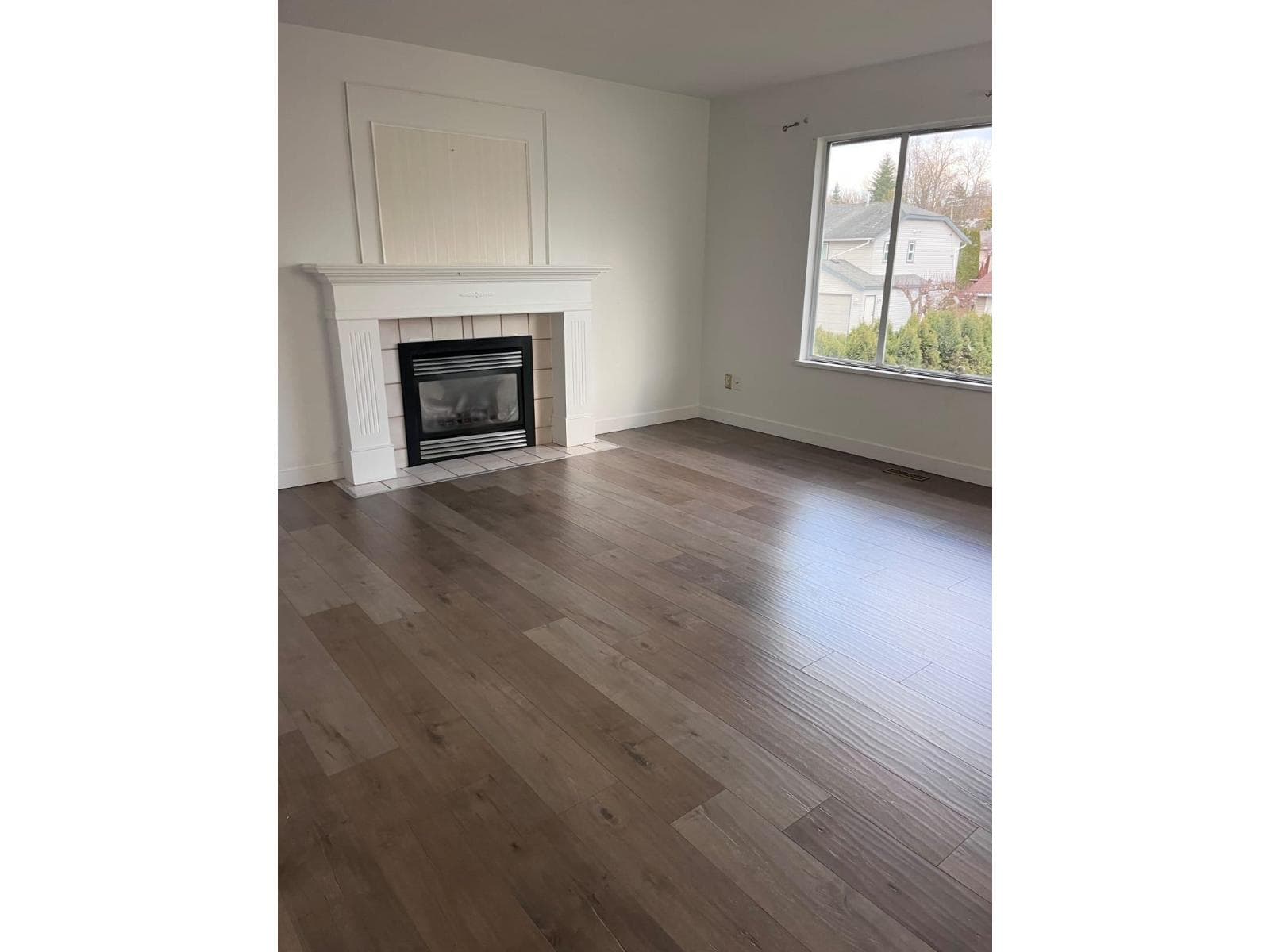 2727 MITCHELL STREET photo 2