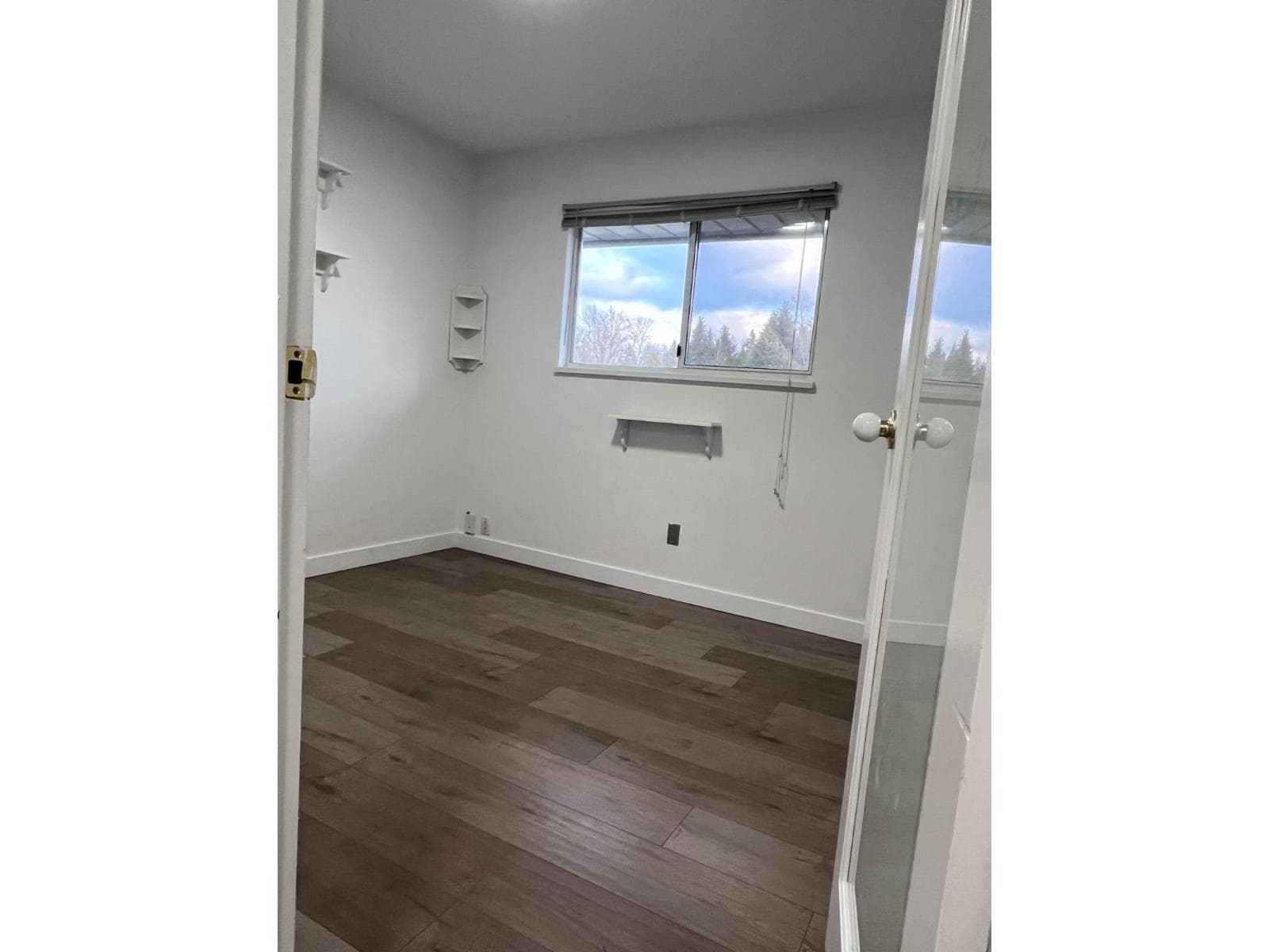 2727 MITCHELL STREET photo 4