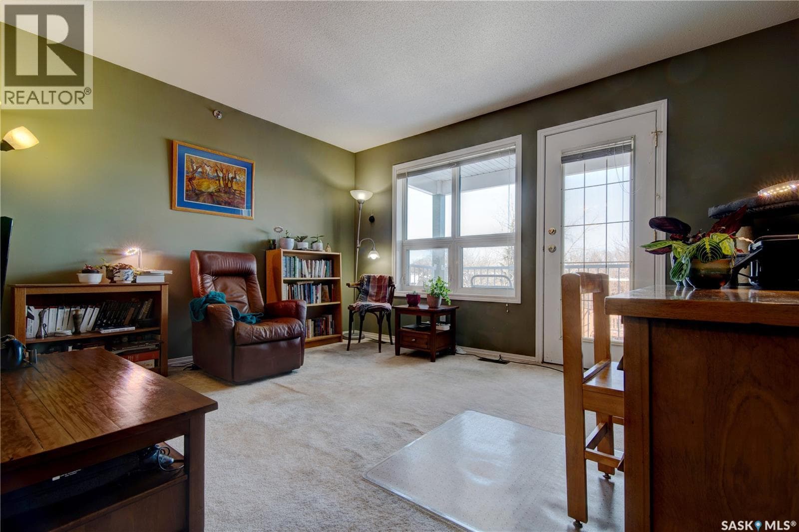 404 2203 Angus STREET — photo 3