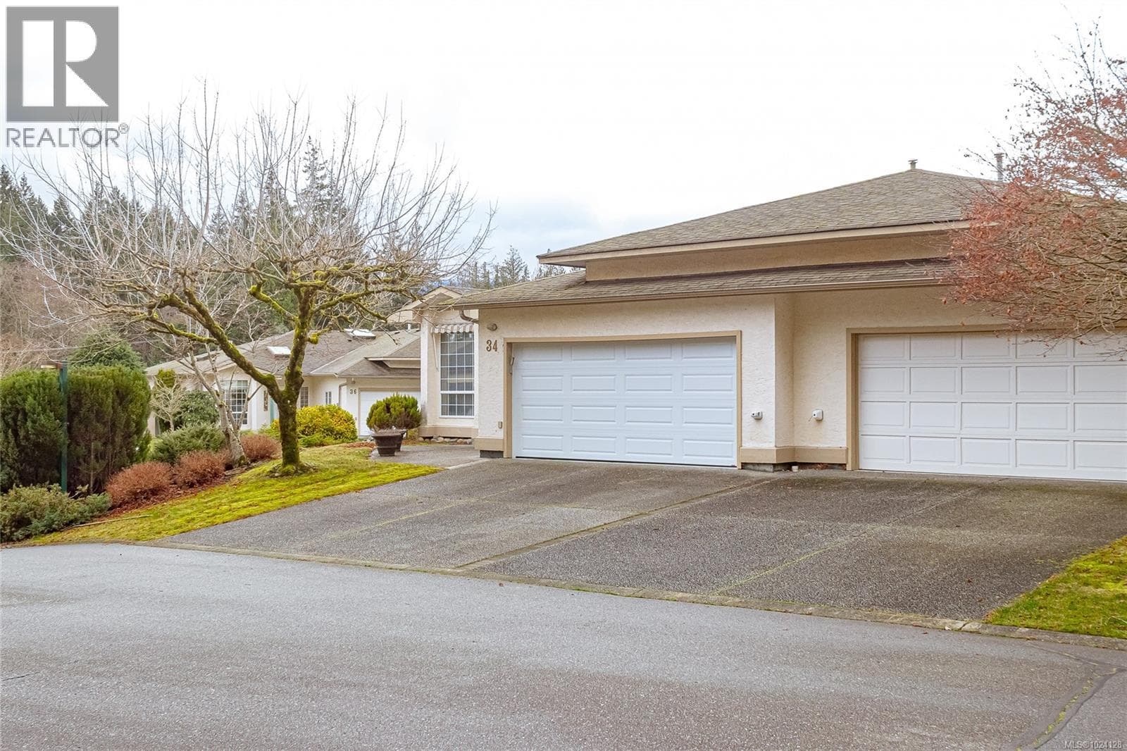 34 2979 River Rd photo 2
