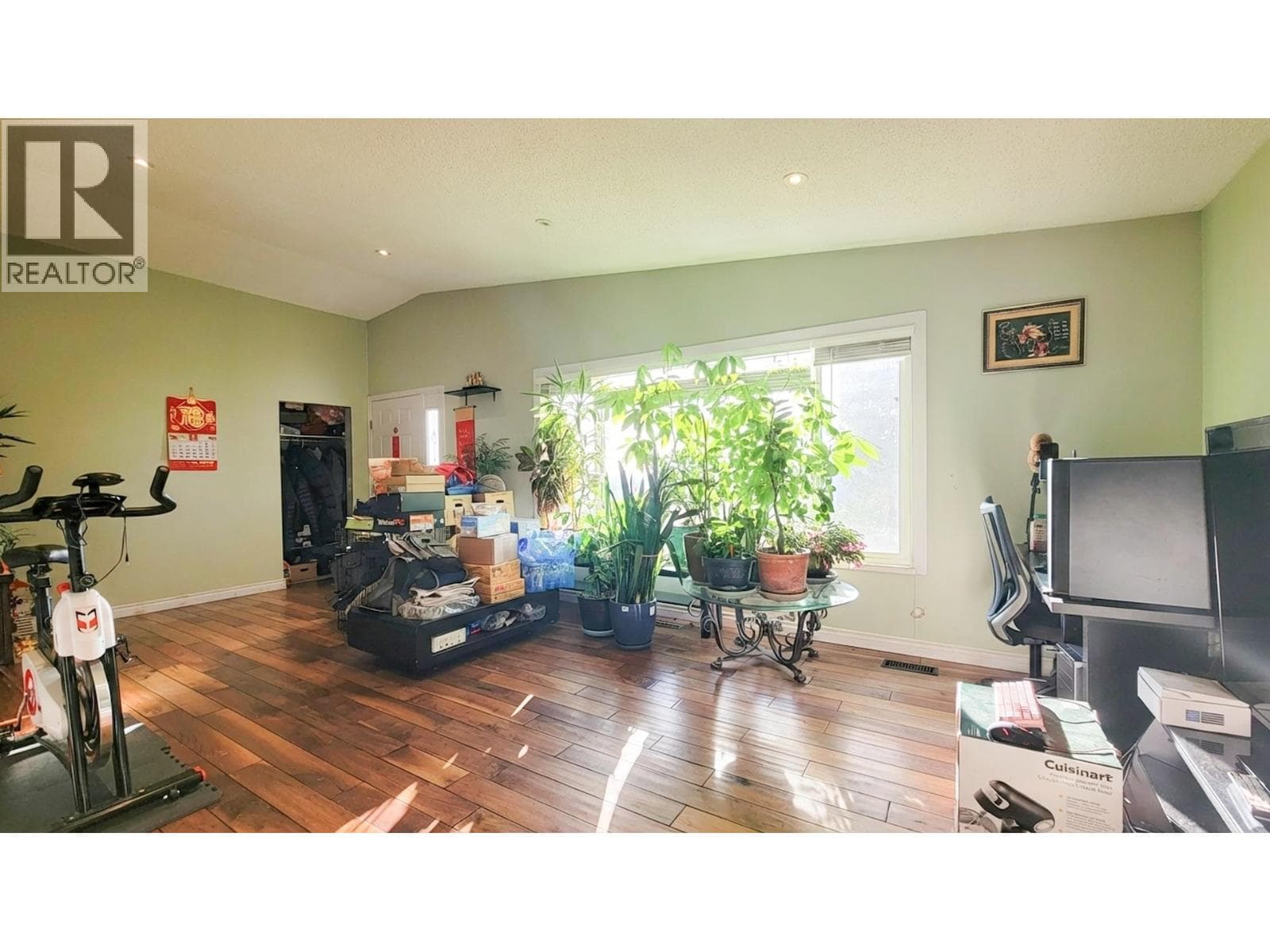 333 LOUELLEN STREET photo 5