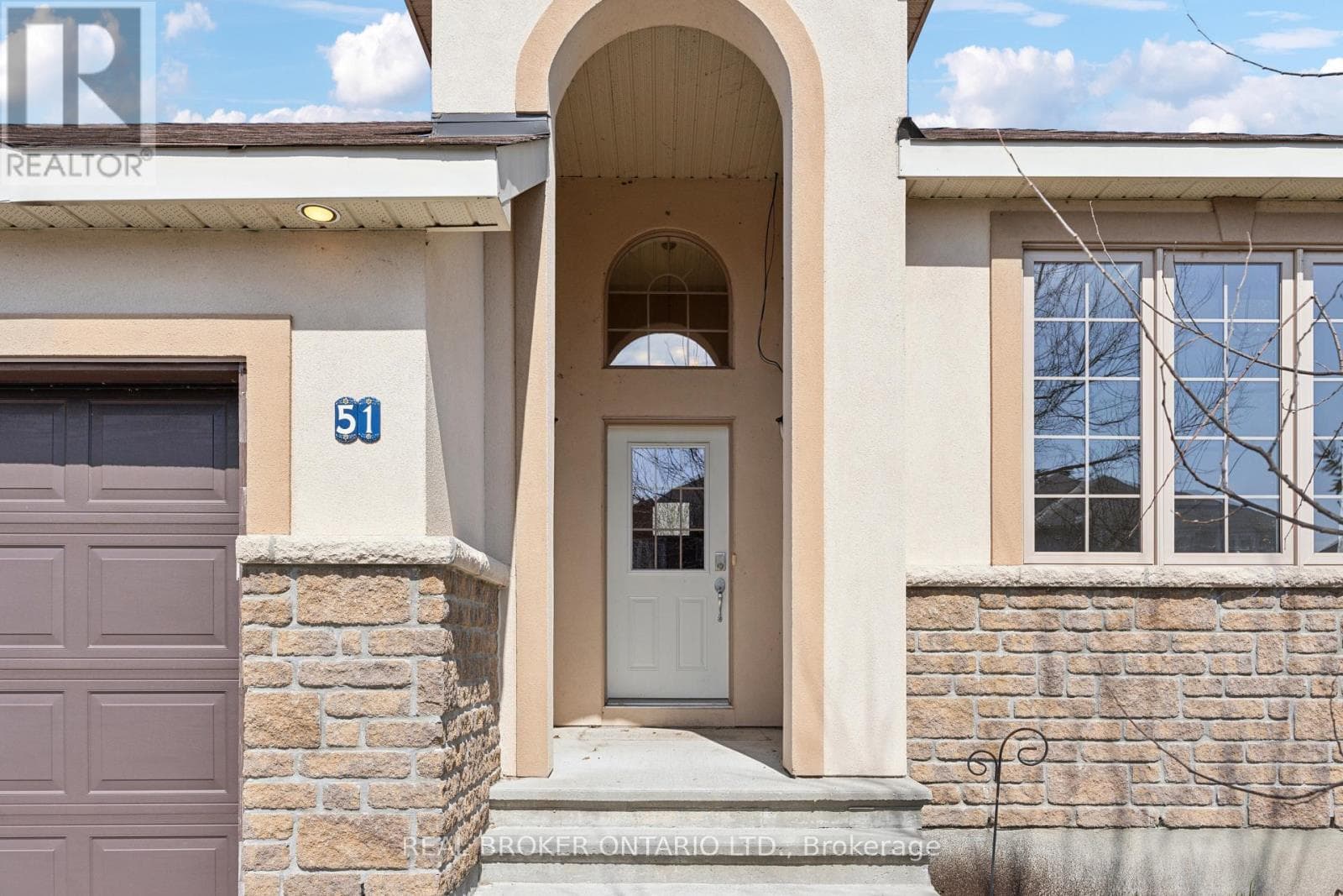 51 WATERSIDE DRIVE photo 2