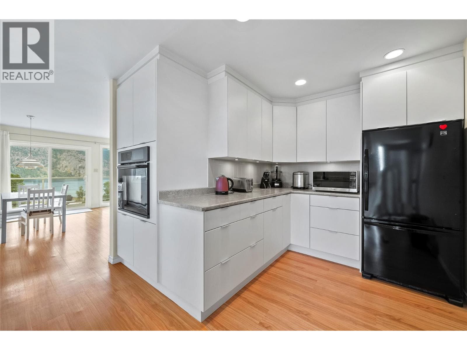 1225 Bay Drive photo 3