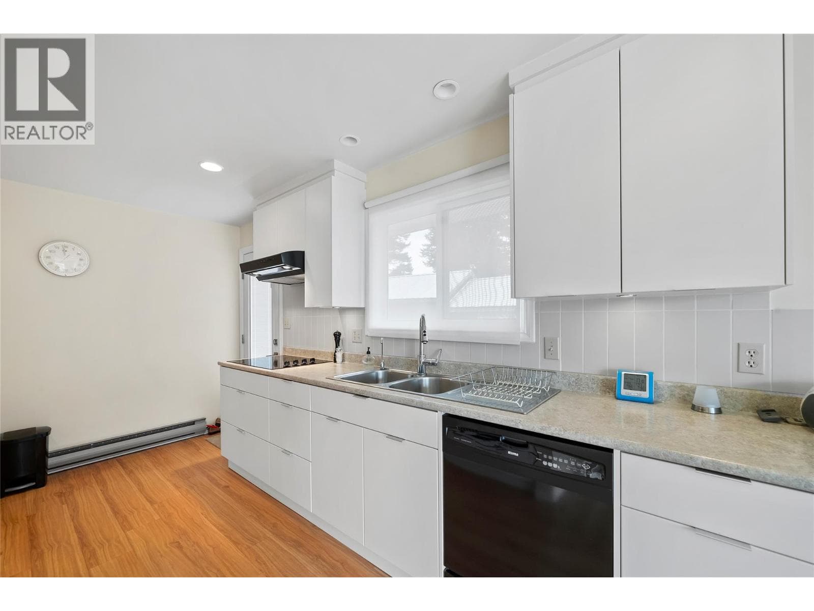 1225 Bay Drive photo 5