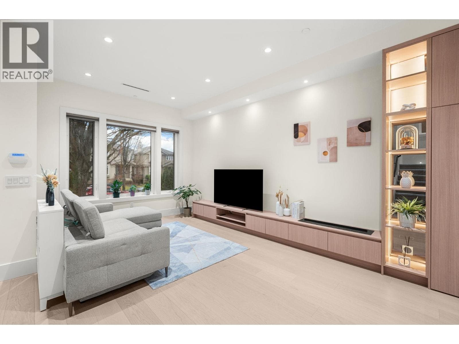7851 CARTIER STREET photo 2