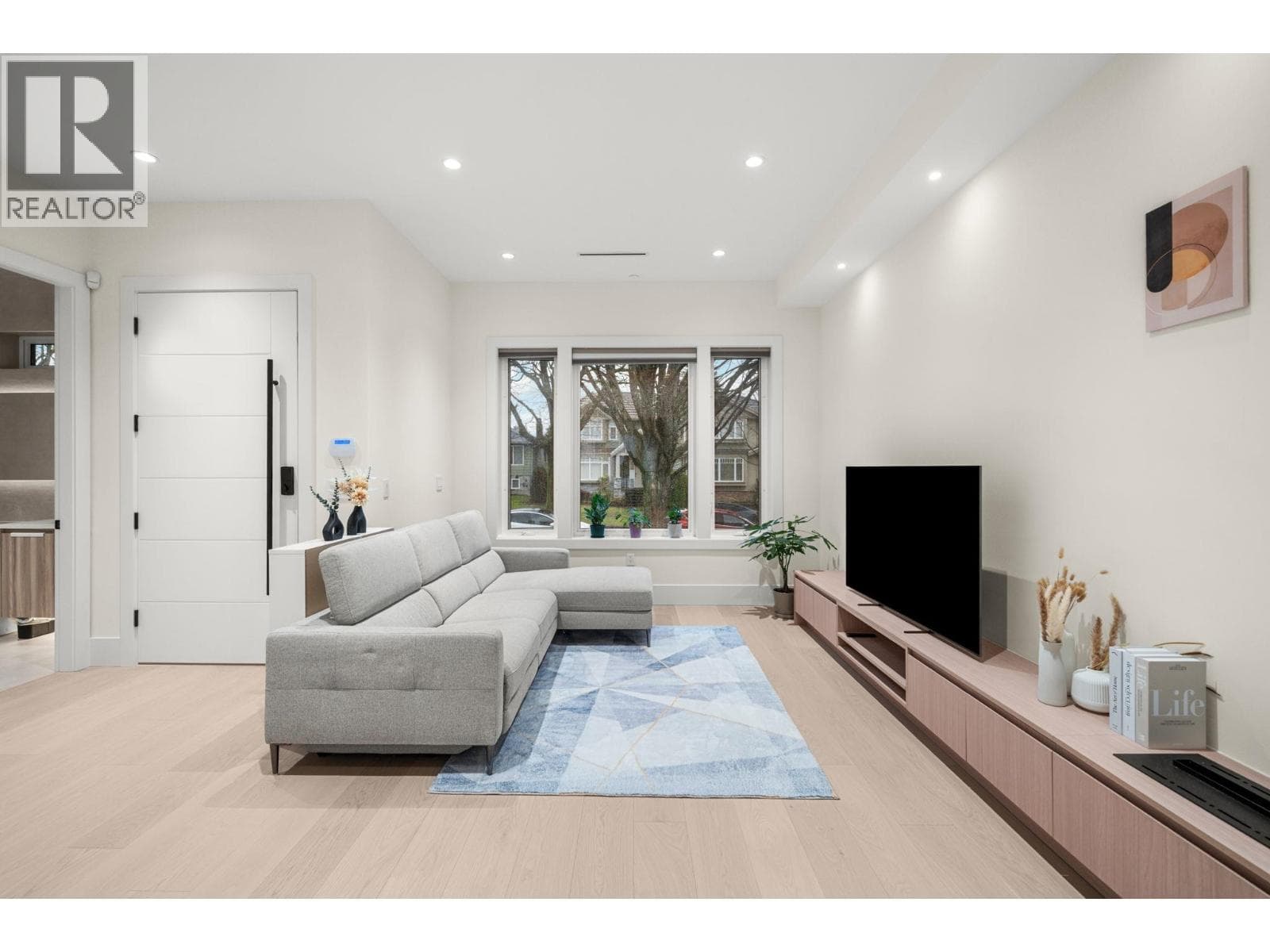 7851 CARTIER STREET photo 5