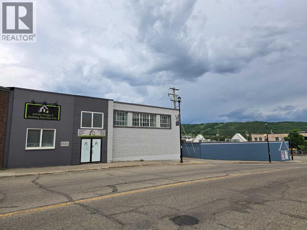10009 100 Avenue — photo 2