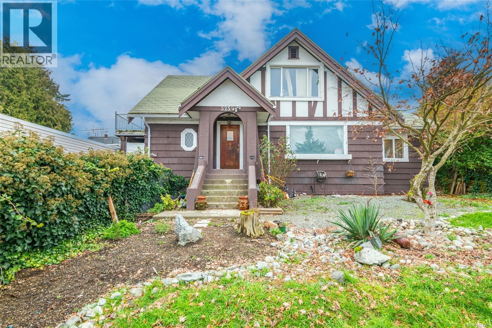4 bed 2 bath single family at 3259 3rd Ave — $439,900