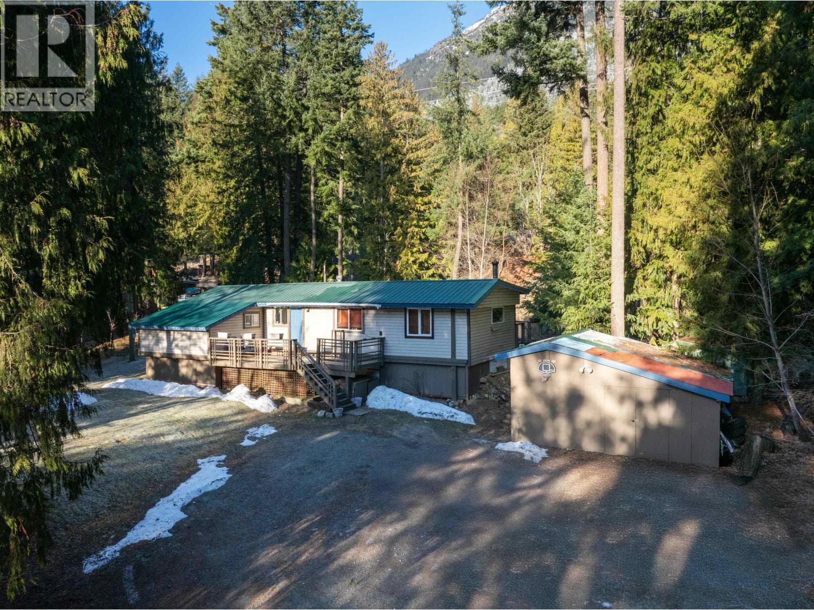 3 bed 2 bath single family at 9245 PEMBERTON PORTAGE ROAD — $699,000