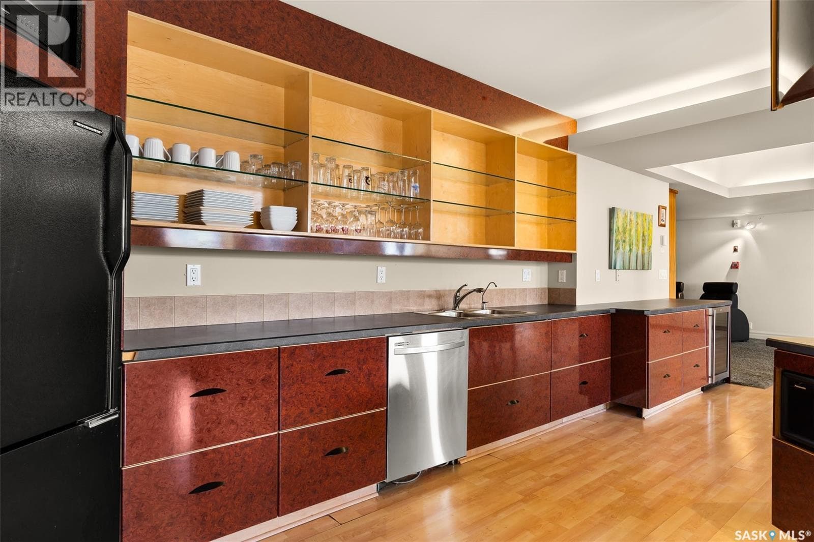 300 1821 Scarth STREET — photo 4
