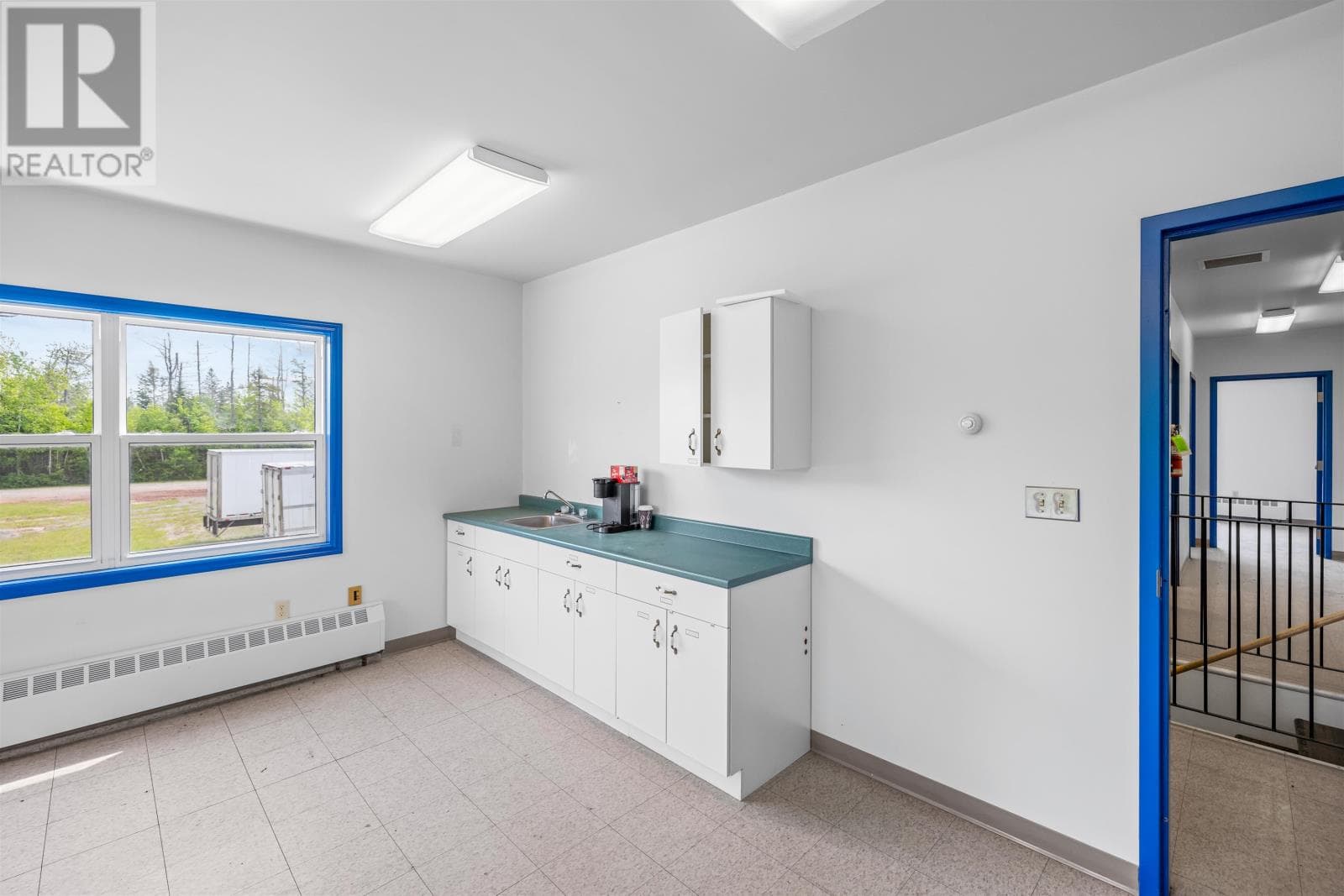 6431 Commercial Road photo 4