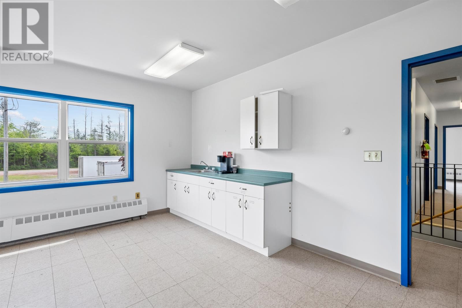 6431 Commercial Road photo 5