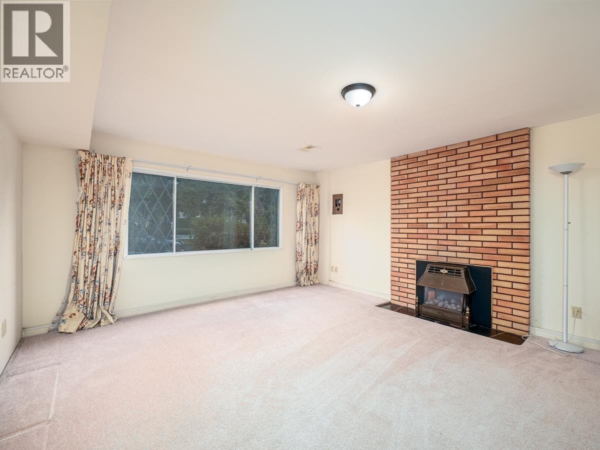 6031 ALTA COURT photo 5