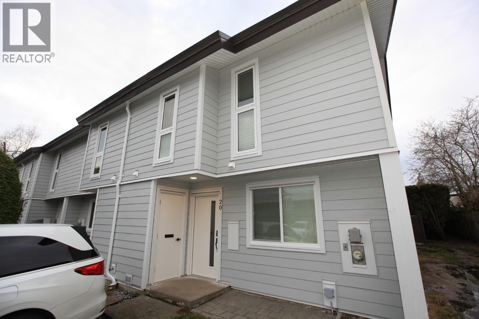 3 bed 2 bath single family at 20 10940 SPRINGMONT DRIVE — $888,000