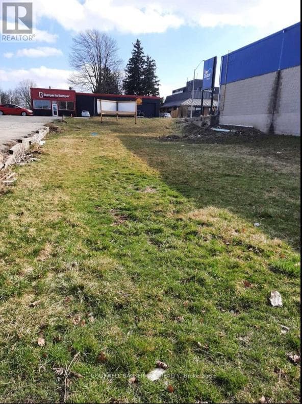 vacant land at 889 DUNDAS STREET — $259,000