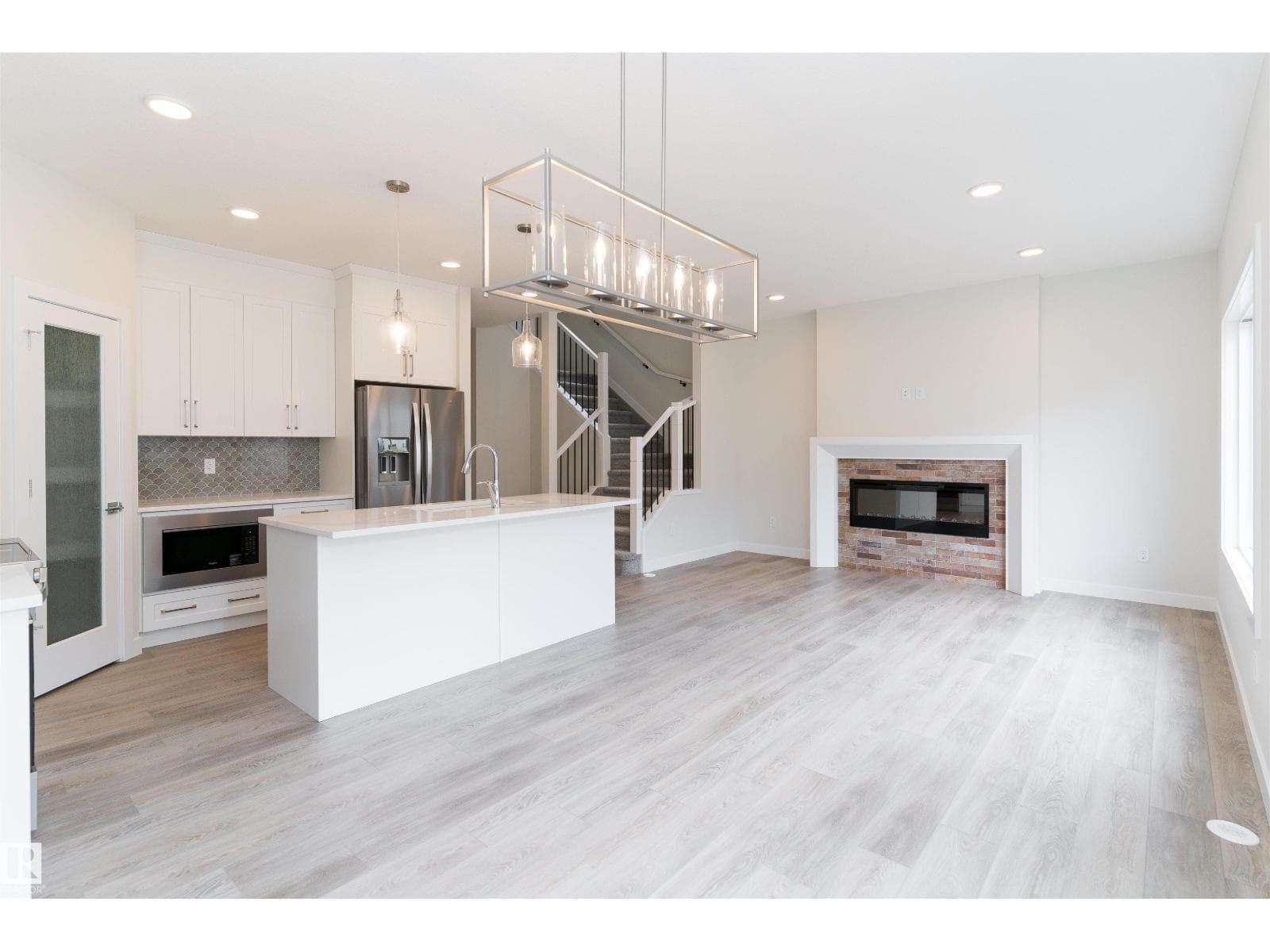 3216 DIXON WY SW photo 3