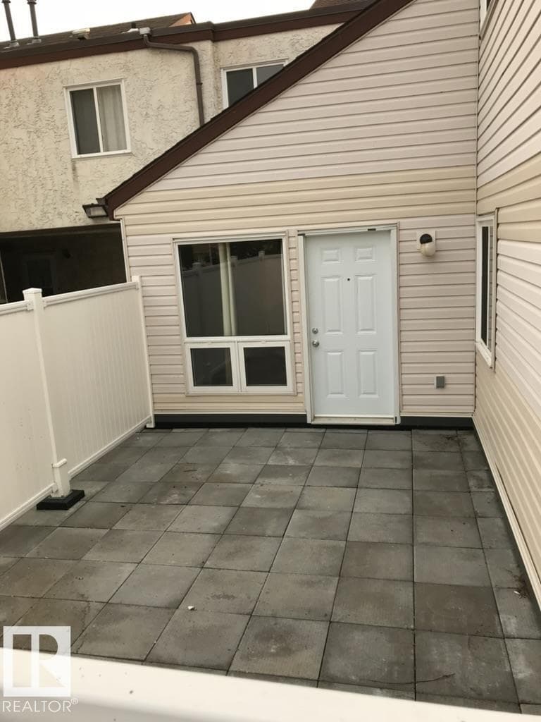 23 Lancaster TC NW photo 4