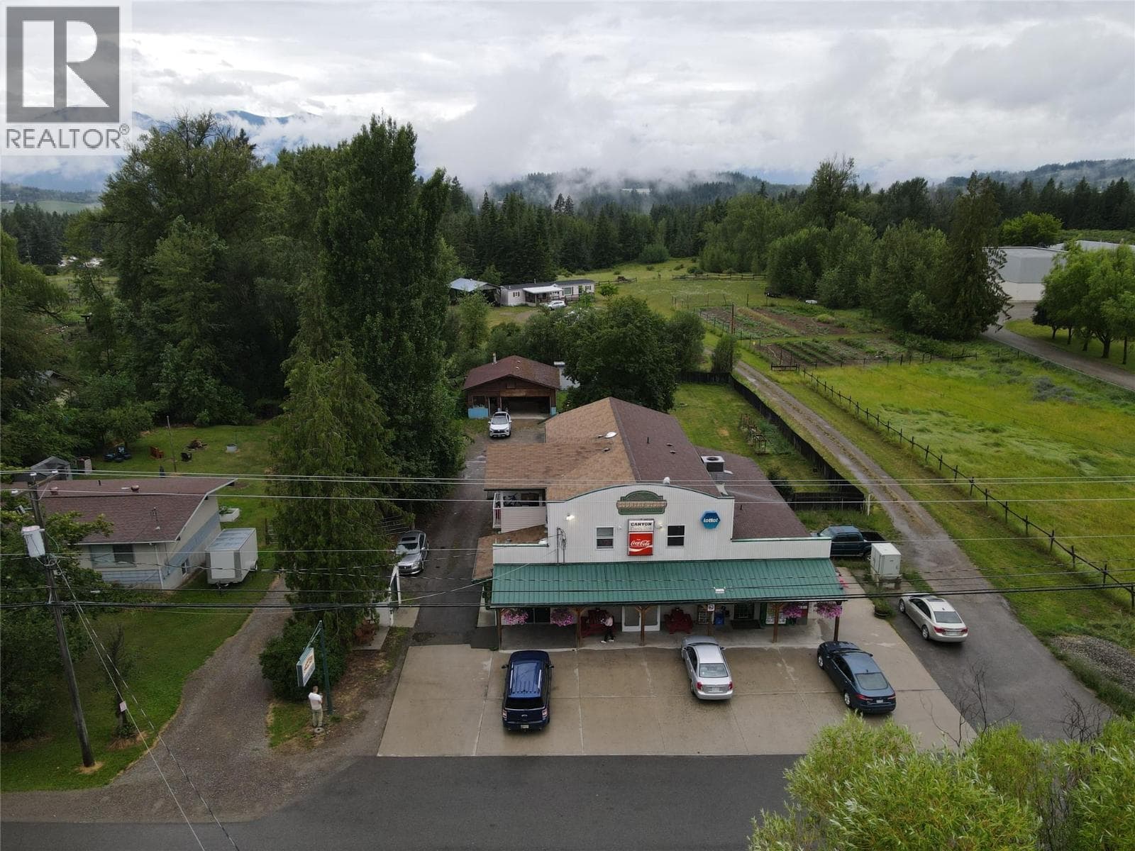4493 CANYON-LISTER Road photo 4