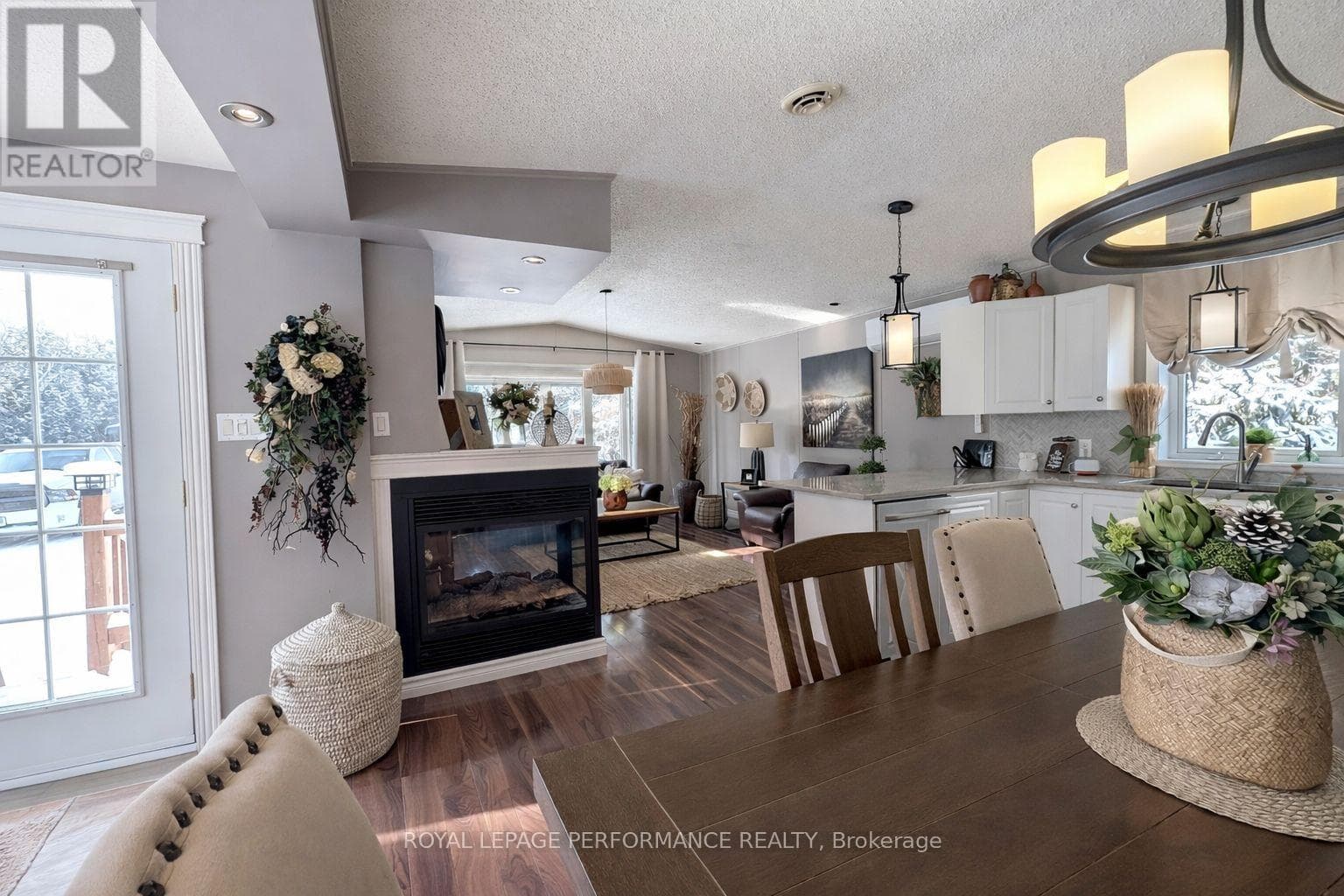 3897 CHRISTINE STREET photo 5