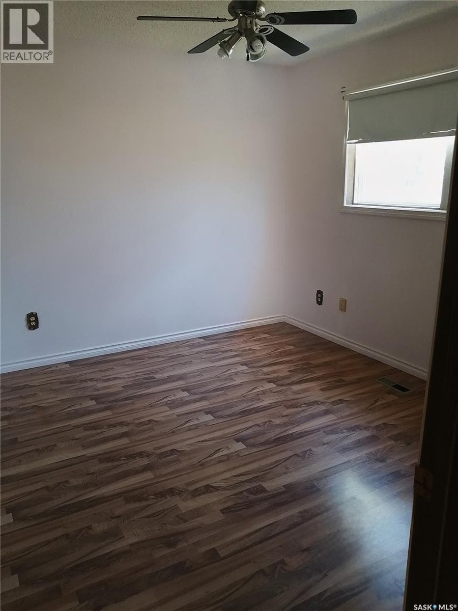 144 2nd STREET W — photo 5