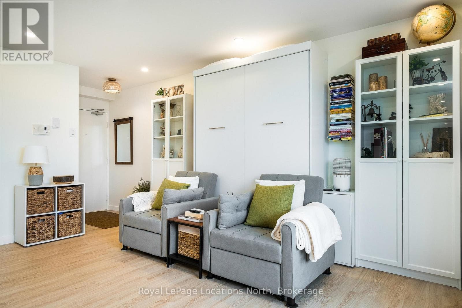 1 bath single family at 405 - 460 ONTARIO STREET — $247,000