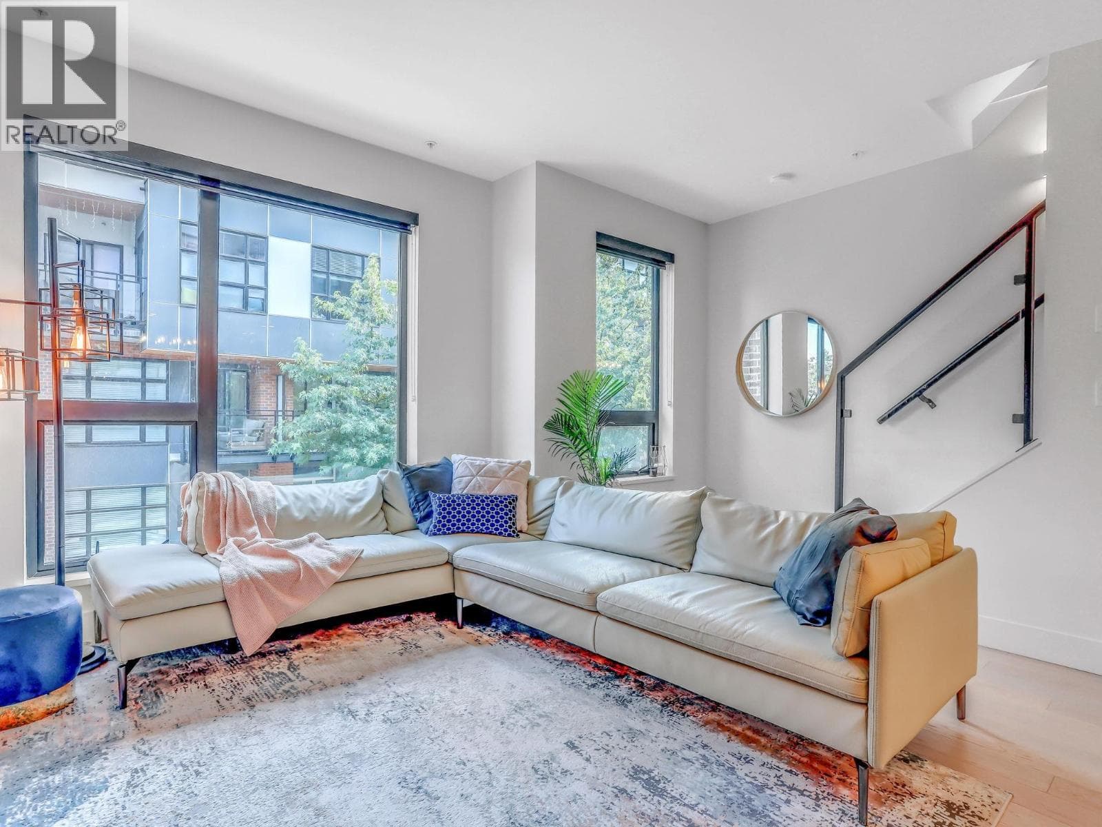 3 83 MOODY STREET photo 4