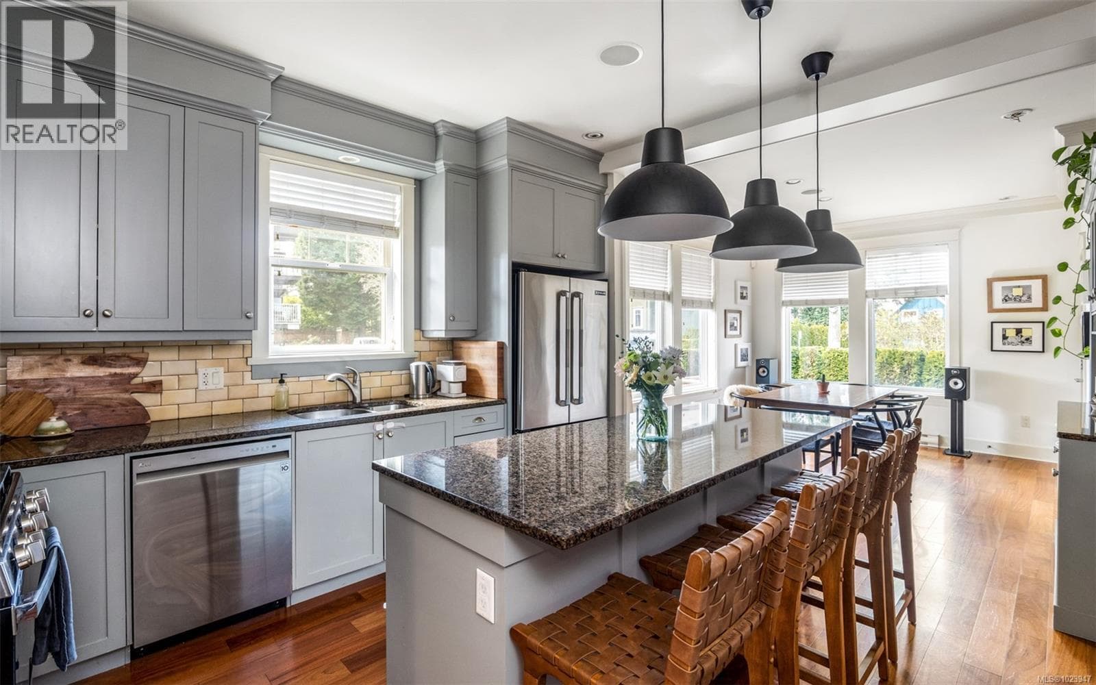 3 bed 4 bath single family at 590 Simcoe St — $1,599,000
