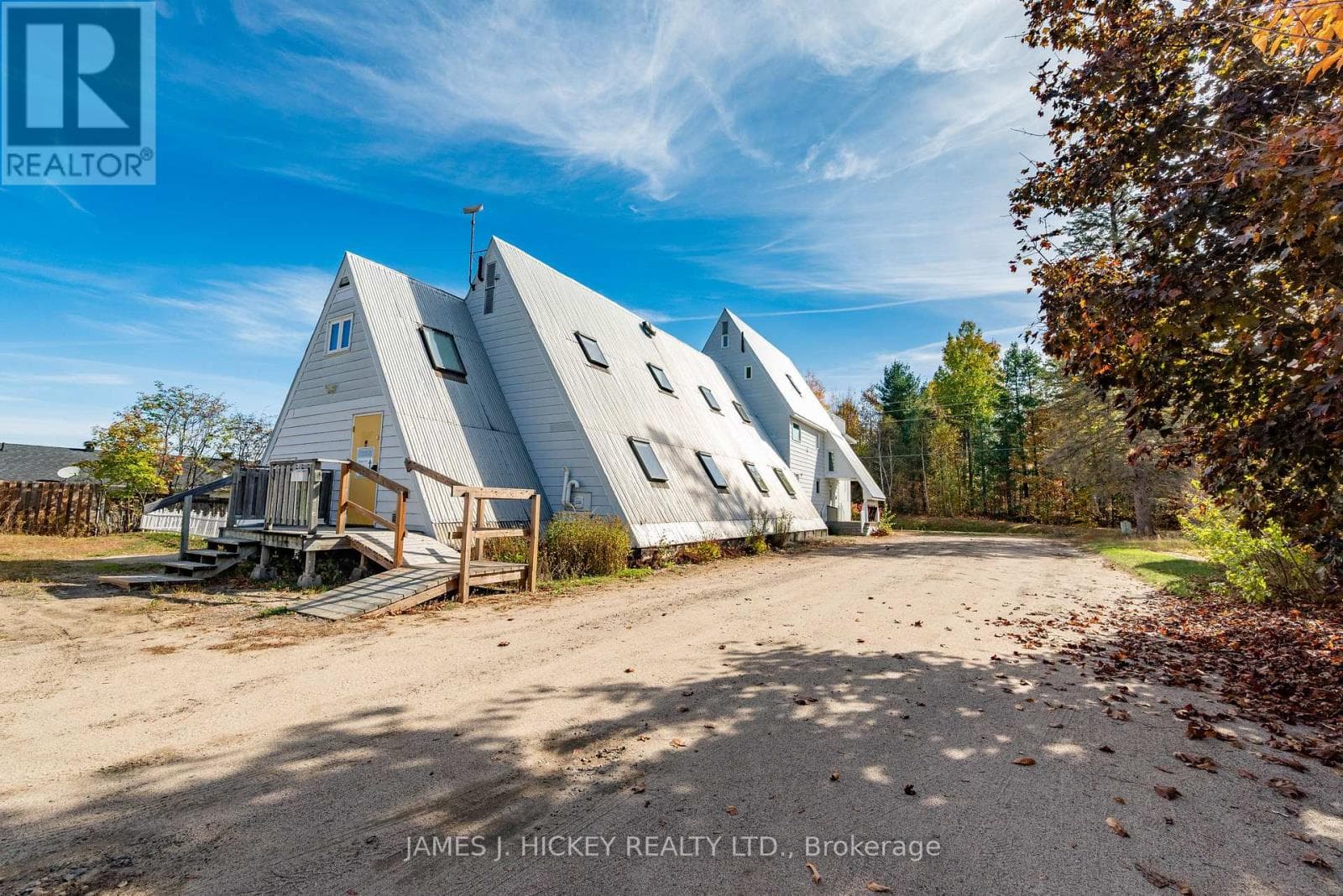 120 DEEP RIVER ROAD photo 3