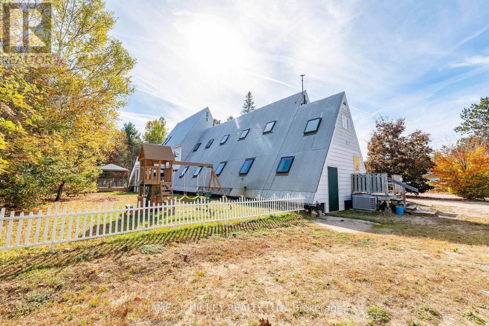 120 DEEP RIVER ROAD photo 4