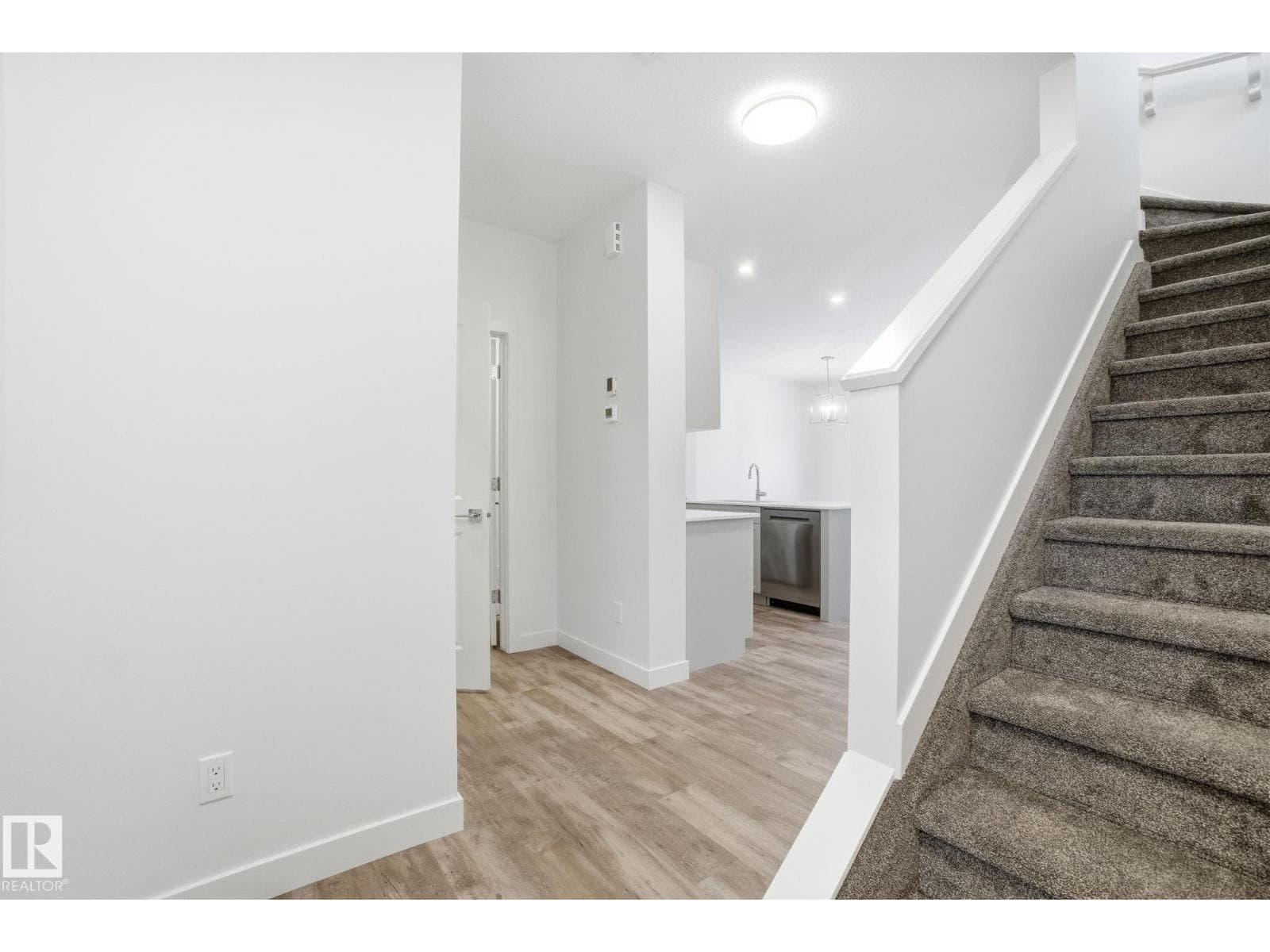 #64 5122 213A ST NW photo 5