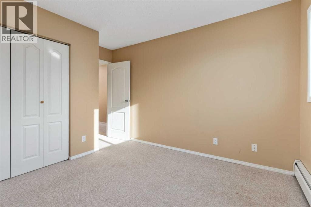 403, 5418 52 Street — photo 2