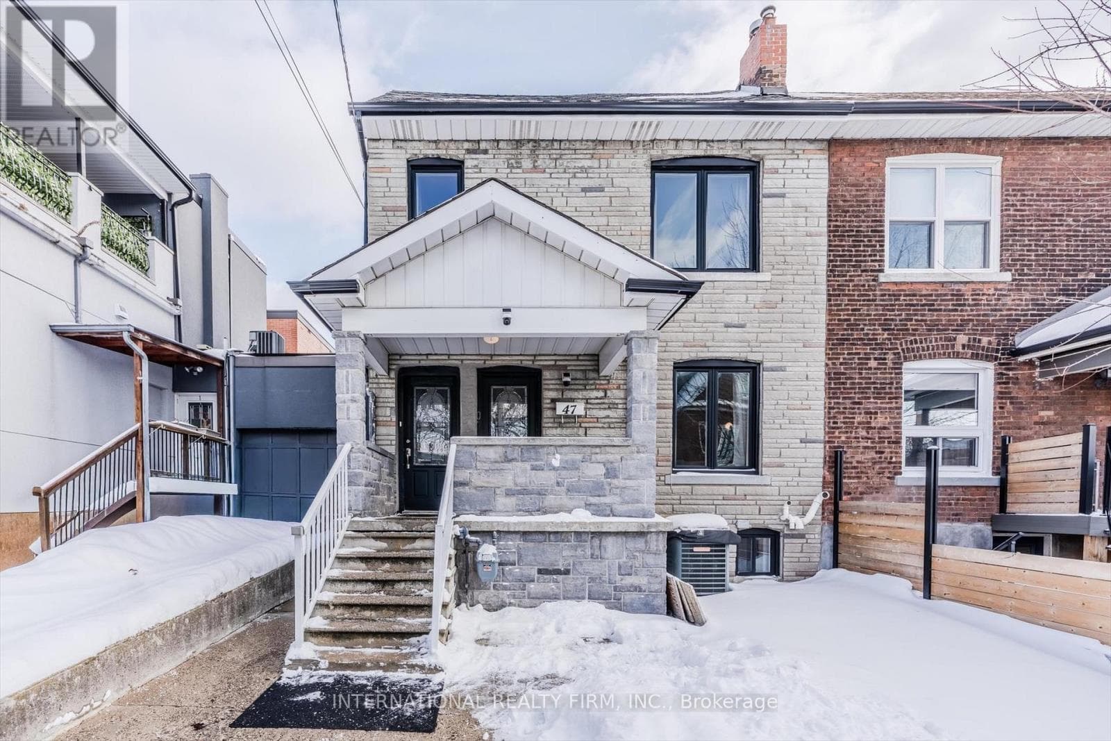 5 bed 4 bath single family at 47 VIA ITALIA — $999,900
