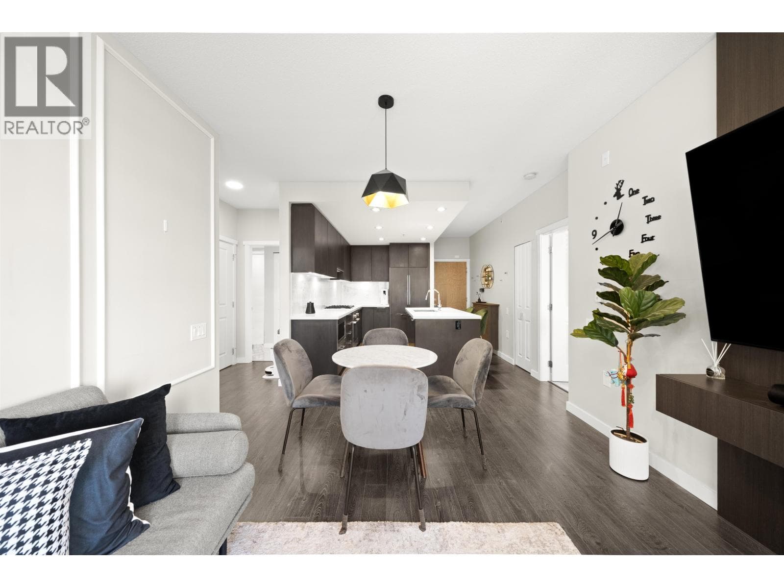 106 3188 RIVERWALK AVENUE photo 5