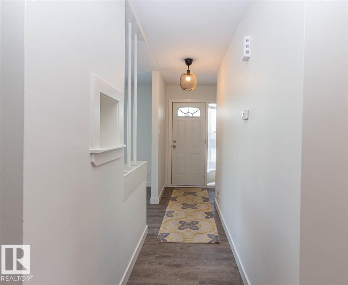 10536 76 ST NW photo 2