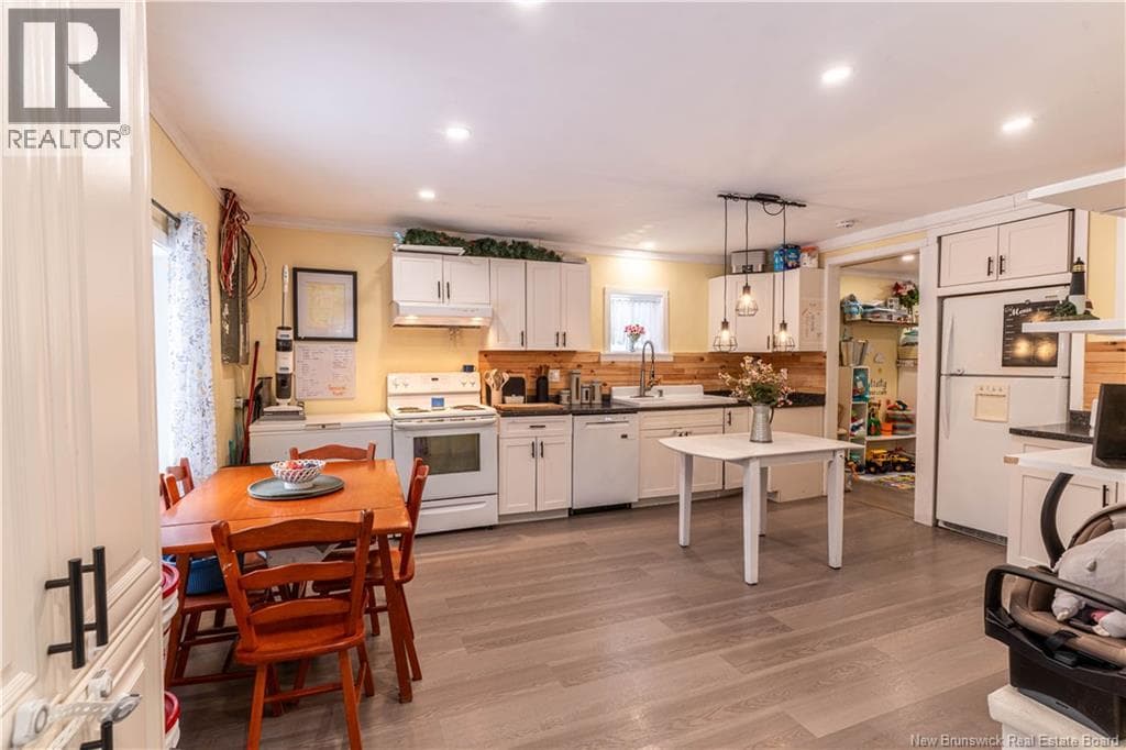 11580 Rte 126 photo 4