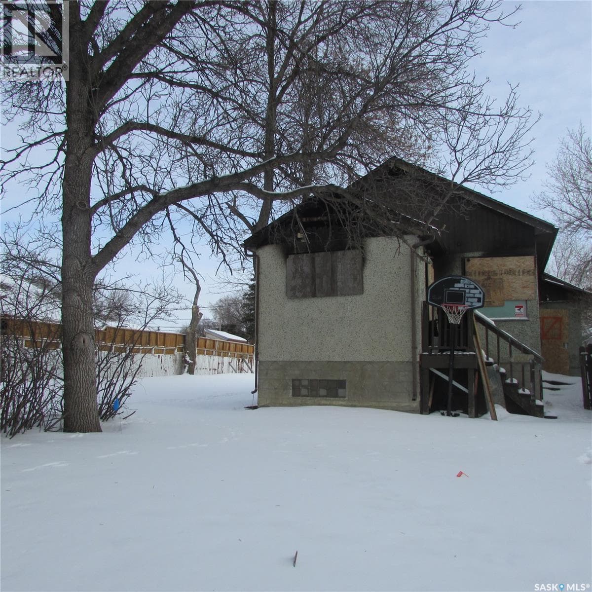 1051 Wascana STREET photo 2
