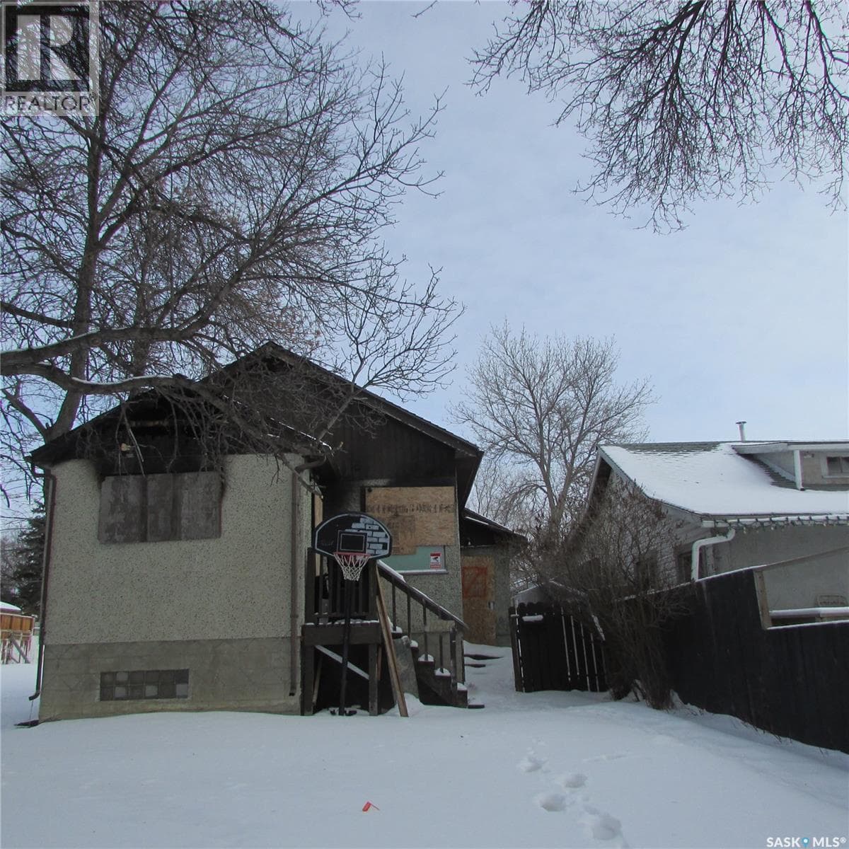 1051 Wascana STREET photo 3