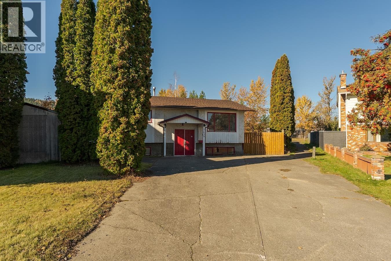 3639 GOULD CRESCENT photo 3