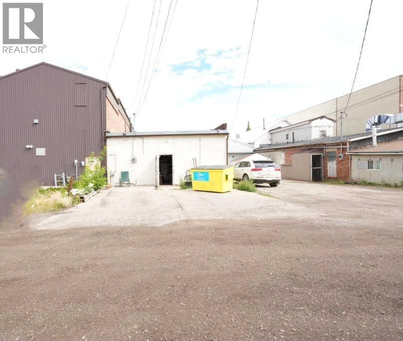 4912 50 Avenue — photo 4