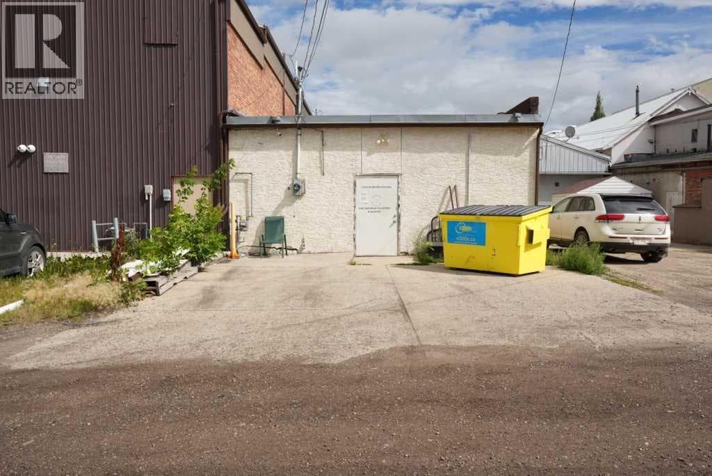 4912 50 Avenue — photo 3