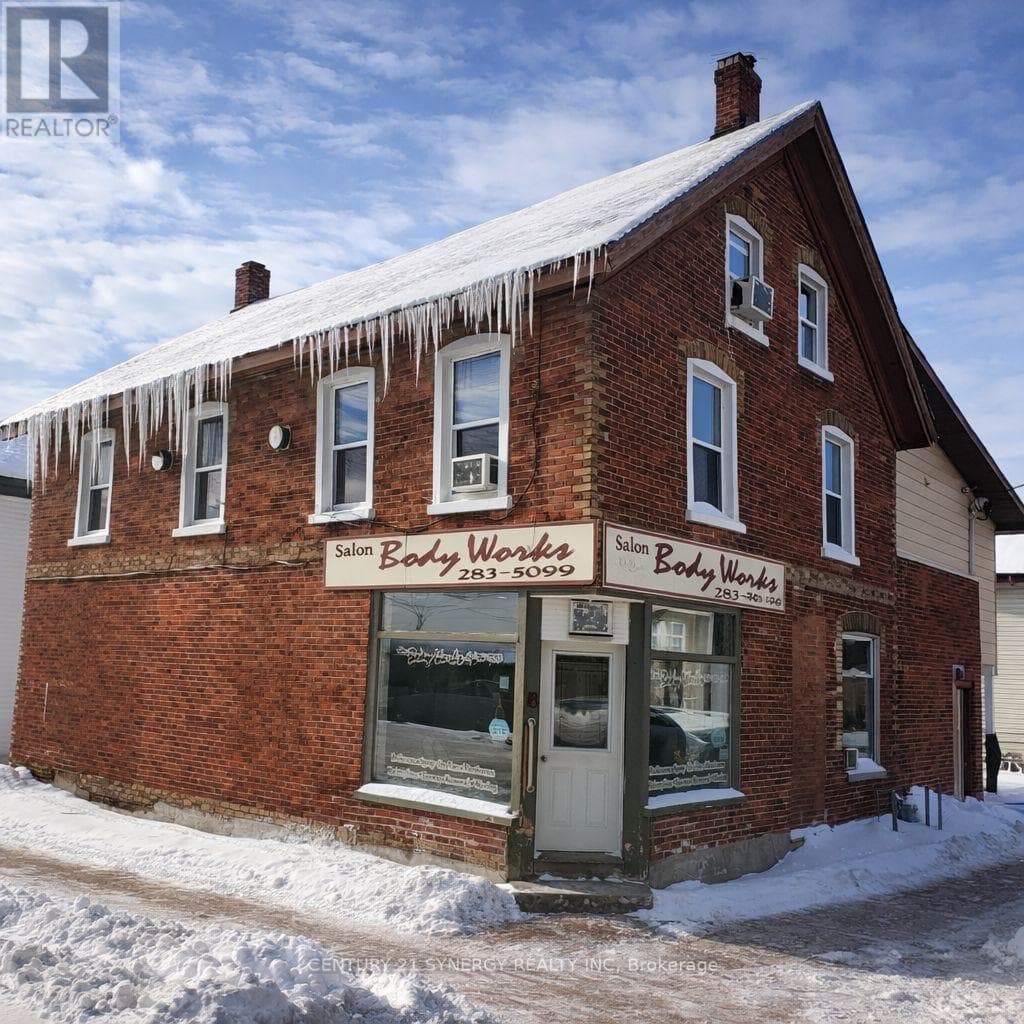 18 MARKET STREET N photo 5