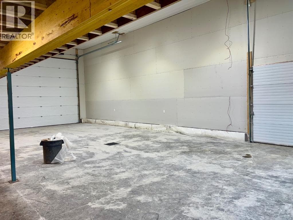 5311 47 Street — photo 3