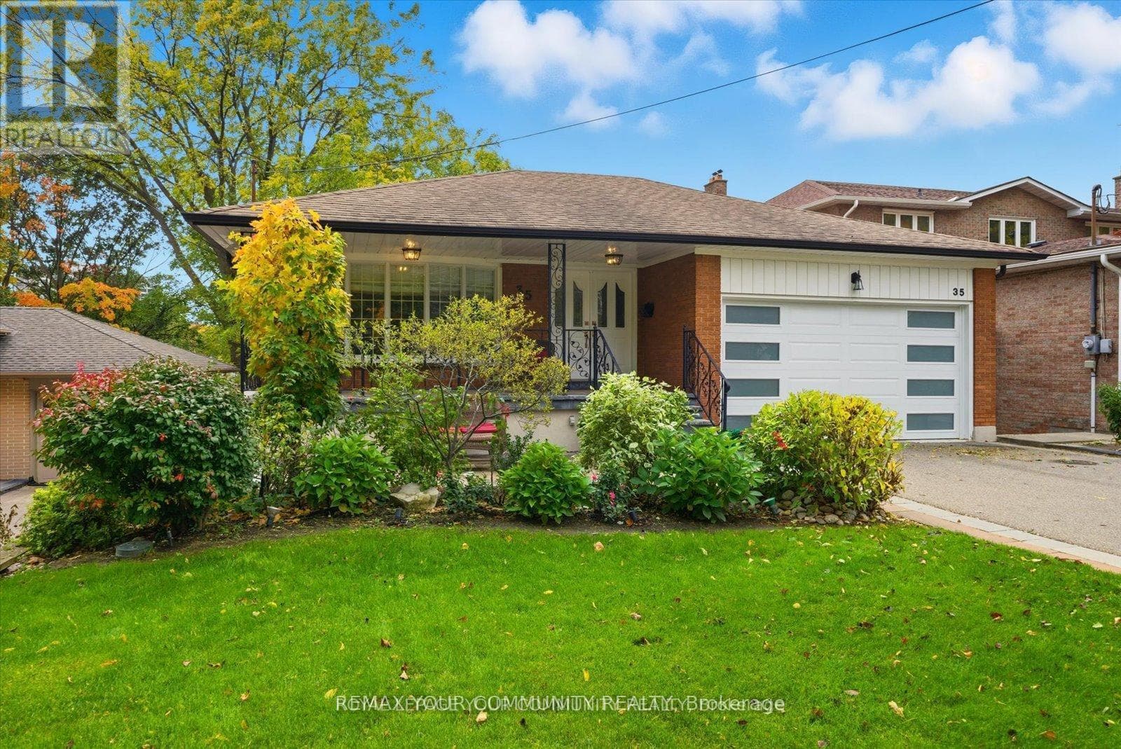 35 SUNVALE DRIVE photo 3